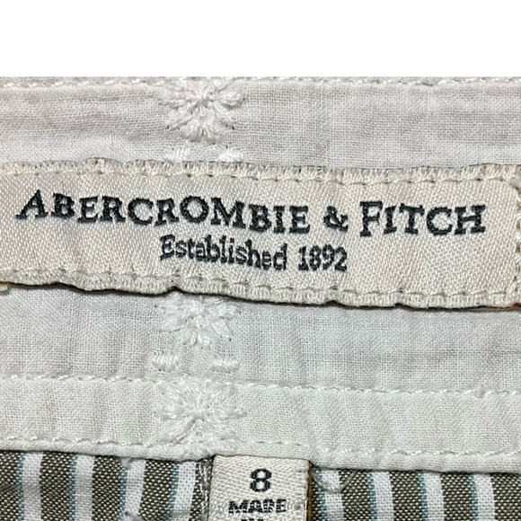 ABERCROMBIE & FITCH Cotton Jade / White Striped Cuffed Shorts US Sz 8 - Picture 5 of 11
